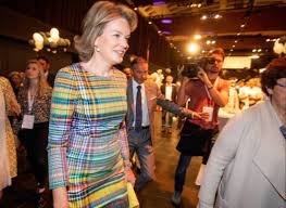 Hann hefur glímt við erfið veikindi að undanförnu en hann lést á friðsælan hátt í windsor kastal í morgun. Mathilde Fashion Pulitzer Dress Lily Pulitzer Dress
