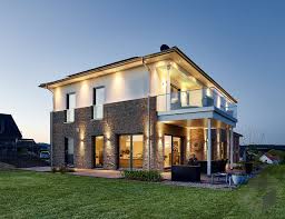 Grosses Einfamilienhaus Baggio Von Gussek Haus Alle Infos Zum Haus Mit Einem Klick Auf Das Bild Erhalten F Aussenbeleuchtung Haus Haus Fassadenbeleuchtung