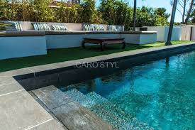 Carrelage Exterieur Pour Piscine Gres Cerame Pleine Masse Pres De Avignon 84 Vaucluse Vente De Carrelage Et Margelles De Piscine A La Seyne Sur Mer Caro Styl