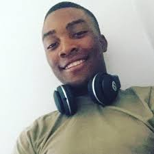 Derrick Walter (@derrick.walter.965)