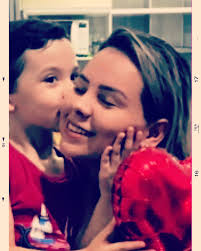 Hoje é meu aniversário e eu prometo continuar sendo a pessoa mais autêntica  para mim mesmo. Que eu siga espalhando amor, alegria e reunindo um mar de  felicidades. Hoje, olho para o