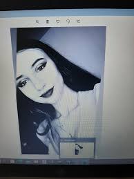 Nu sunt foarte multe vedete,sunt multe desene cu michael jackson, amy winehouse, dar poate gasesti ce te intereseaza. Desene In Creion Posts Facebook
