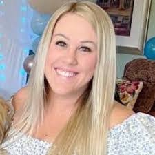 Monique Grier's Instagram, Twitter & Facebook