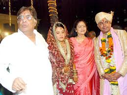 Anjan Srivastava S Daughter Nupoor And Sandeep S Wedding Parties Events Bollywood Hungama Watch anjan srivastava movie trailers, interviews and lot more only at bollywood hungama. anjan srivastava s daughter nupoor and