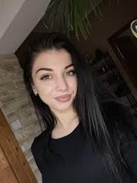 Sziasztok! Lakótársát, kiadó szobát keresek szeptember eleji/augusztus végi  költözéssel Budapesten!🧚 Magamról: most kezdem a mesterképzést az ELTE  nemzetközi tanulmányok szakán, egyetem mellett dolgozom is. Keress bátran,  ha számodra is aktuális ...