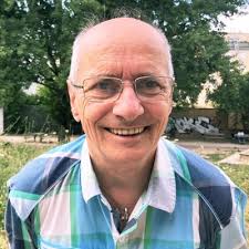 Almost two weeks ago, I put up this yard sign: "Bicycles deliver the  freedom that auto ads promise." The response has been overwhelmingly  positive, both online and from people passing by. It's… |