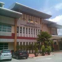 Just like other majlis daerah, it manages local development plans, licensing issues, social and local welfare. Pejabat Pengarah Tanah Dan Galian Pahang Office