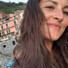 Kayla Ledbetter's Instagram, Twitter & Facebook