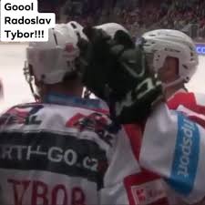 Kromě nezpochybnitelného hokejového talentu měl trončinský také pověst bouřliváka, kterému se nevyhýbaly problémy s alkoholem a drogami. Hc Dynamo Pardubice Fans Home Facebook
