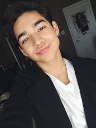Miss Benny On Twitter Big Brown Eyes Beauty Guru Beautiful Boys