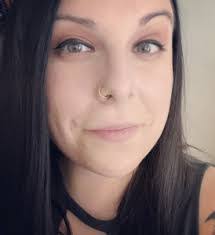 Dianna Hartley's Instagram, Twitter & Facebook