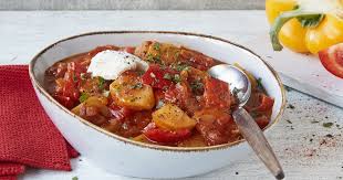 Vegetarisches Kartoffelgulasch Mit Paprika Lecker Deftig Eatbetter Gesunde Einfache Rezepte Tipps Fur Jeden Tag Rezept Rezepte Kartoffelgulasch Schaschlik Rezept
