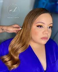 Mara Mitchell's Instagram, Twitter & Facebook