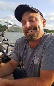 Karen Dees's Instagram, Twitter & Facebook