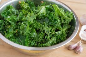 Les Bons Conseils Pour Preparer Le Kale Recette Choux Kale Cuisiner Le Chou Kale Chou Kale Recette