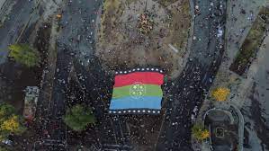 Dice, además, que hoy el país vive en un estado de anarquía y que la única salida es dar un golpe duro. Chile Aprueba Por 77 2 El Cambio Constitucional Con 5 2 Del Voto Escrutado Los Tiempos
