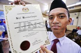 Sijil pelajaran malaysia atau akronimnya, spm merupakan pentaksiran yang dilaksanakan pada peringkat menengah atas(sekolah menengah) bagi murid tingkatan 5. Ibu Pesan Jangan Bercinta