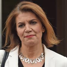 Julia Hartley's Instagram, Twitter & Facebook