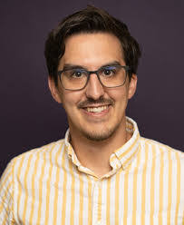 Armando Manresa's Instagram, Twitter & Facebook