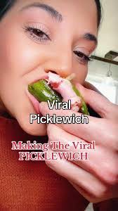 Jo Vinson's Instagram, Twitter & Facebook