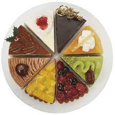 聖夜の華やぎ 8種のアソートケーキ ちょっと贅沢なファミリークリスマスにぴったり 人気の苺ケーキから大人向けのタルトまで 個性豊かな味わいを揃えました ケーキ クリスマスケーキ シュガークッキー