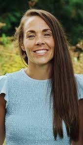 Julie Lemire's Instagram, Twitter & Facebook