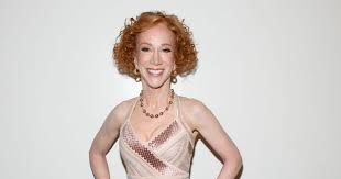 Kathy Griffin Shows Of 'Real Smile' After Vocal Chord Repair