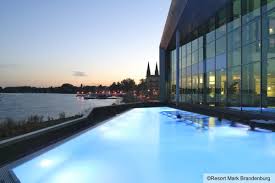 Fontane Therme Neuruppin Resort Mark Brandenburg In 2020 Schwimmbad Berlin Therme Wellnessurlaub