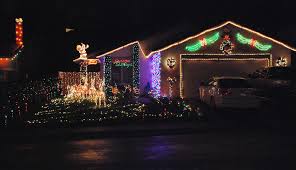 Yeah.my vision's pretty bad at night but i really want to see this christmas circle. The Best Places To See Christmas Lights Across The County La Mesa Ca Patch
