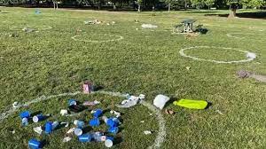 Noise is a persistent problem not just for residents of gore vale avenue, but for people bordering the park on all sides. Blogto Garbage At Trinity Bellwoods Park Facebook