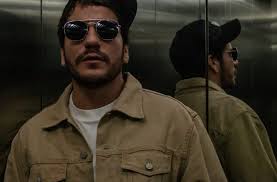 Escucha "Amor divino (Baby come)" de Milo Pacheco