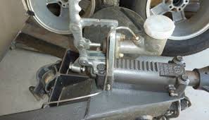 We've rounded up some additional advice as you research your upcoming boat purchase. Boat Trailer Brakes Are Available In Hydraulic Surge Brake Or Electric Over Hydraulic Which Will Operate Trailer Disc B Boat Trailer Trailers For Sale Brakes
