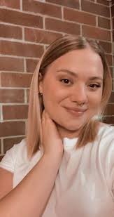 Claire Hamby's Instagram, Twitter & Facebook