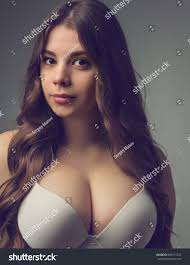 Young Girl Big Breasts Posing Bra, arkistovalokuva 695111032 | Shutterstock
