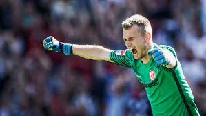 Lukas hradecky verlässt frankfurt im sommer wohl gen leverkusen. Bundesliga Lukas Hradecky Joins Bayer Leverkusen From Eintracht Frankfurt