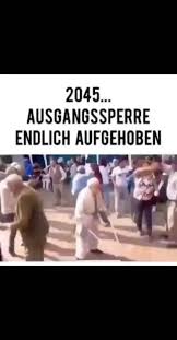 Dabei läuft die produktion der vakzine seit monaten auf hochtouren. 2043 Ausgangssperre Endlich Aufgehoben Popular Keke Memes On The Site Kekememes De Ausgang Coole Spruche Witze