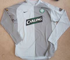Footballer who plays as a goalkeeper for premier league club afc bournemouth. Artur Boruc Match Worn Goalkeeper Celtic Fc No 1 Jersey 245486887