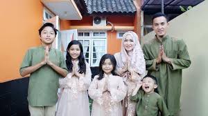 Curhatan Mantan Istri Pasha Okie Agustina Punya 4 Anak Bersekolah Di Tk Sd Smp Dan Sma Tribunnews Com Mobile