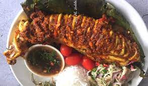 Resepi ikan bakar berempah memang sentiasa menjadi pilihan pembaca untuk mencubanya di rumah.ada sesetengah restoran yang menyajikan ikan minyak untuk menumis. Sotong Bakar Berempah Meletop Rasanya Memang Sedap Puas Hati Sekeluarga Makan Keluarga