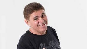 Morte de Batoré é festejada por internautas em comentários de canal  alinhado à esquerda