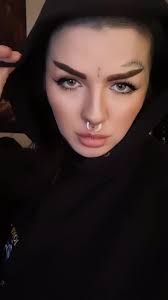 Katie Elizabeth Kunst (@post_modern_sleeze_)