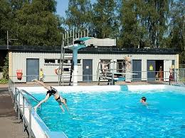 Välkomna till barnfritid fritidsaktiviteter och tips för alla familjer, förskolor, skolor, fritidshem m.fl. Utomhusbad I Angelholm Noje Se