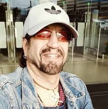 Darin Baker's Instagram, Twitter & Facebook