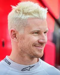 The grid goes blonde 👱‍♂️ Who pulled off this look the best? 👀 F1Threads