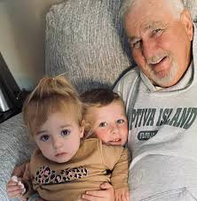 Milwaukee drill running and stopping