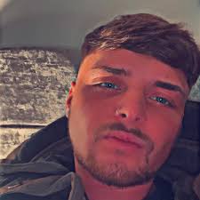 Hi all. Can anyone recommend some local trades people that are happy to do  small jobs? Plasterer