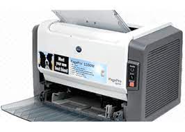 Squeeze the right paper guide and open the paper guides. Download Konica Minolta Pagepro 1350w Driver Free Driver Suggestions