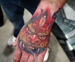 Pour votre futur tatouage homme ancre , tatouagehomme.eu vous a fait une sélection de photos avec signification du motif de l'ancre et ses variations. Les Tatouages Foo Dog Sauvages Pour Vous Proteger Club Tatouage