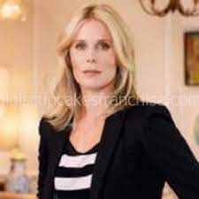 Her social media page features photos of houses she has decorated and remodeled. Die Wahrheit Von Lindsey Buckinghams Frau Kristen Messner Prominente Ehepartner