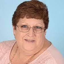 Tina Standiford's Instagram, Twitter & Facebook